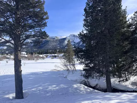 452 Snowcreek Rd #452, Mammoth Lakes, CA 93546