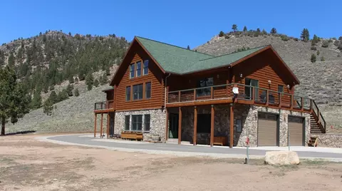 251 Swauger Creek Rd, Bridgeport, CA 93517