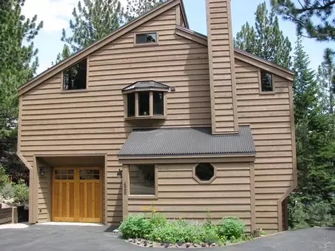 428 Pinecrest Ave, Mammoth Lakes, CA 93546