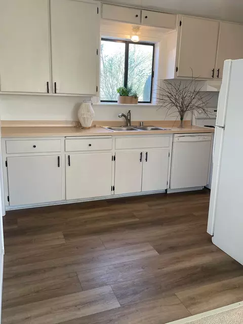 286 S 3rd St, Bishop, CA 93514 photo 10