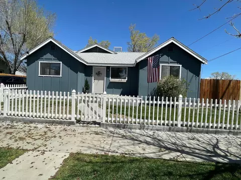 286 S 3rd St, Bishop, CA 93514 photo 2