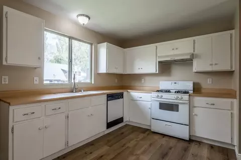 220 Ocean View Rd, Bishop, CA 93514 photo 10