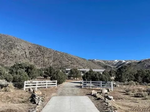 3200 Eastside Ln, Coleville, CA 96107