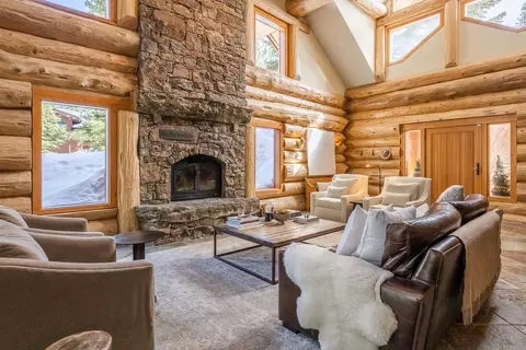 38 Sunnyslope Ln, Mammoth Lakes, CA 93546
