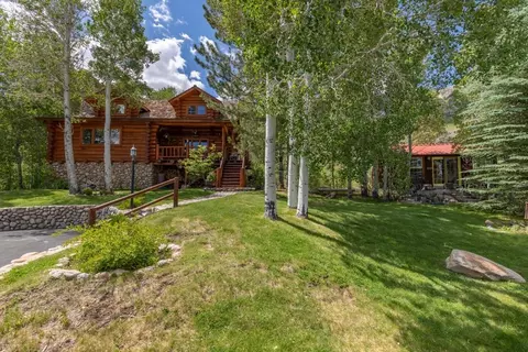230 Aspen Springs Ranch Rd, Toms Place, CA 93546