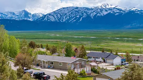 73 Potato Peak Rd, Bridgeport, CA 93517