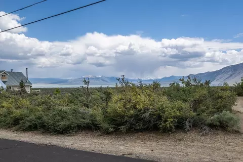 Peeler Lake Drive, Mono City, CA 93541