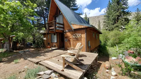 3004 Glacier Lodge Rd, Big Pine, CA 93513