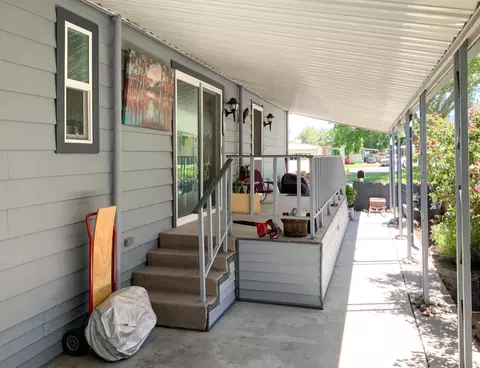 2305 Brigadoon Ave, Bishop, CA 93514 photo 3