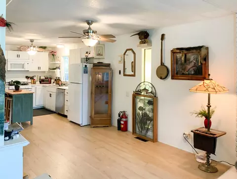 2305 Brigadoon Ave, Bishop, CA 93514 photo 4