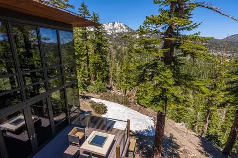 485 Fir St, Mammoth Lakes, CA 93546