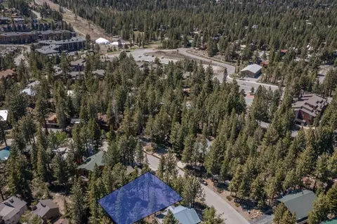 134 Valley Vista Dr, Mammoth Lakes, CA 93546