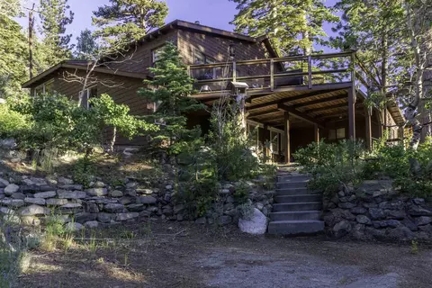 2489 Highway 158, June Lake, CA 93529
