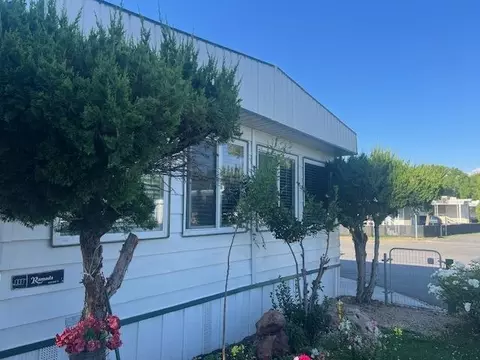 1464 Macgregor Ave, Bishop, CA 93514 photo 4