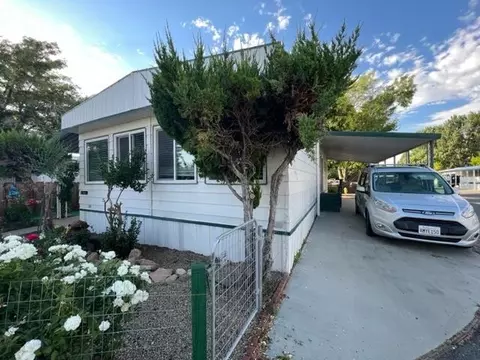 1464 Macgregor Ave, Bishop, CA 93514 photo 2