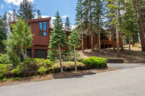 277 Hillside Dr, Mammoth Lakes, CA 93546