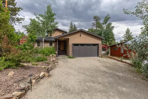 170 Sunny Slopes Rd, Mammoth Lakes, CA 93546
