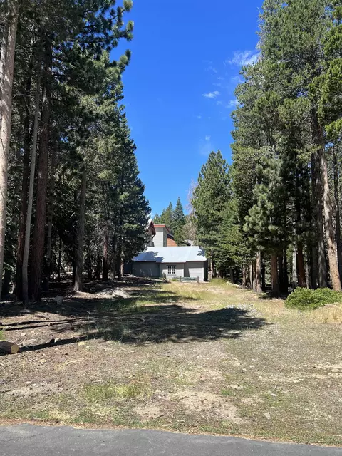 340 Starwood Ct, Mammoth Lakes, CA 93546