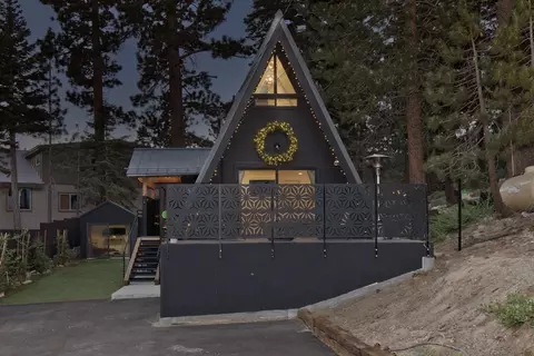 389 Pinecrest Ave, Mammoth Lakes, CA 93546