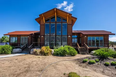 415 Mesa Vista Dr, Bishop, CA 93514