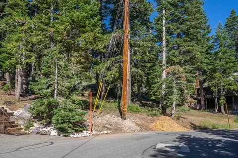 90 Cliff Cir, Mammoth Lakes, CA 93546 photo 4