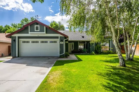 2418 Cheyenne Dr, Bishop, CA 93514 photo 2