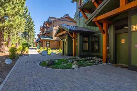 2004 Sierra Star Pkwy #4, Mammoth Lakes, CA 93546