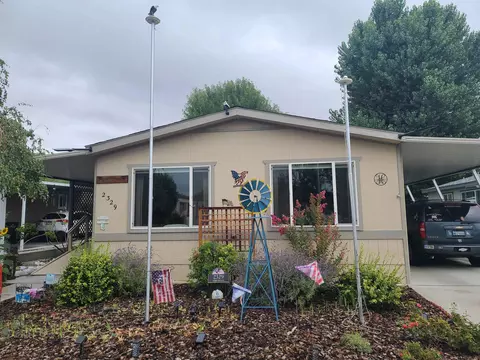 2329 Darby Ave, Bishop, CA 93514