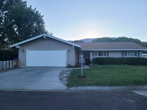 219 Terrace Dr, Big Pine, CA 93513 photo 3