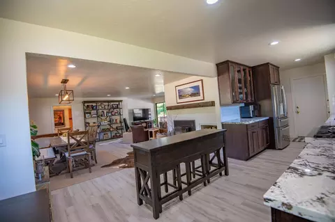 348 Shepard Ln, Bishop, CA 93514 photo 3