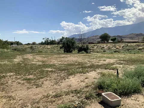 570 W Bush St, Lone Pine, CA 93545 photo 2