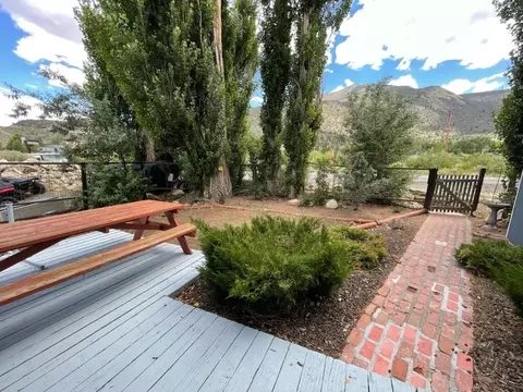 138 Winddrift Cir, Crowley Lake, CA 93546