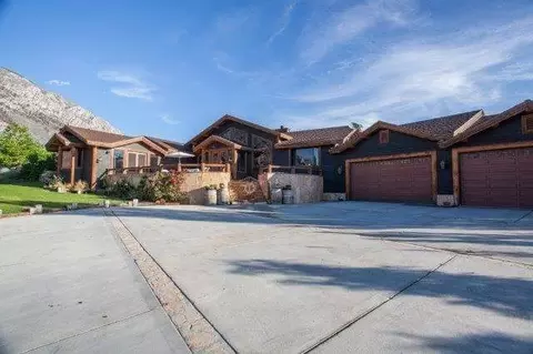 123 Cougar Run, Swall Meadows, CA 93514