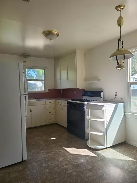 895 Lee St, Bishop, CA 93514 photo 3