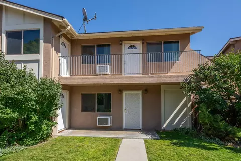 395 Sierra St #8, Bishop, CA 93514
