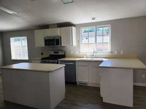 151 Johnston Dr, Bishop, CA 93514 photo 5
