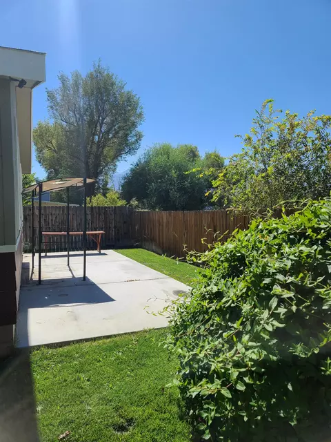 151 Johnston Dr, Bishop, CA 93514 photo 17