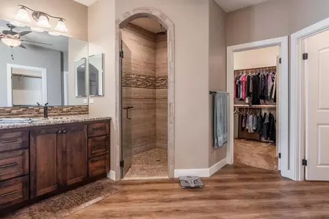 295 Arboles, Bishop, CA 93514 photo 6