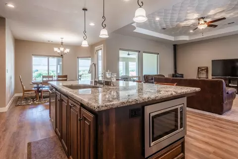 295 Arboles, Bishop, CA 93514 photo 24