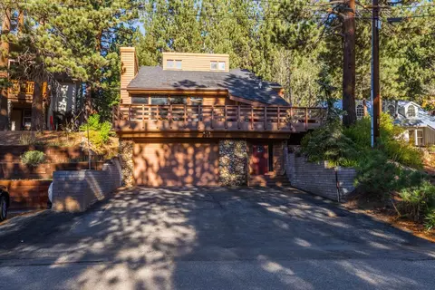 196 Snowcrest Ave, Mammoth Lakes, CA 93546
