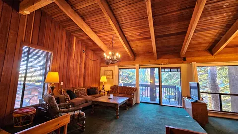 808 Canyon Blvd #122, Mammoth Lakes, CA 93546