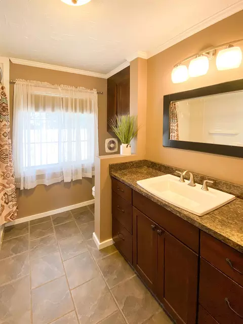 251 Center St, Big Pine, CA 93513 photo 7