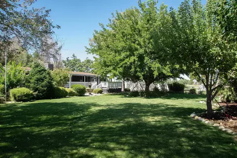 251 Center St, Big Pine, CA 93513 photo 21