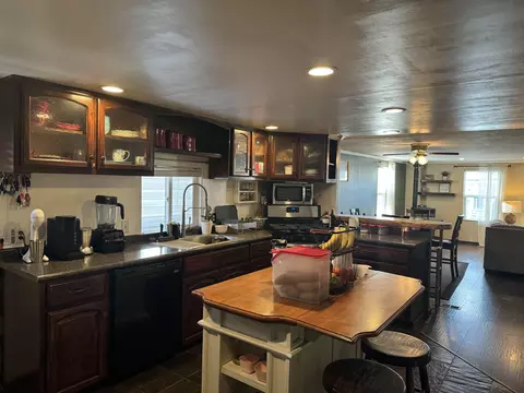 2318 Mccree Ave, Bishop, CA 93514 photo 4