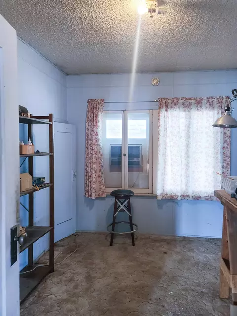 181 Dewey St, Big Pine, CA 93513 photo 6