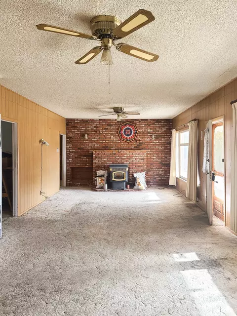 181 Dewey St, Big Pine, CA 93513 photo 2