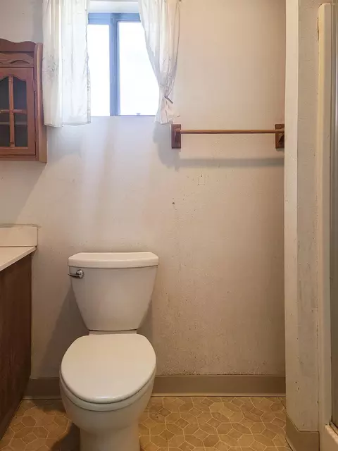 181 Dewey St, Big Pine, CA 93513 photo 8