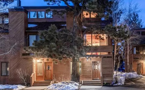 4710 Minaret Rd #9, Mammoth Lakes, CA 93546