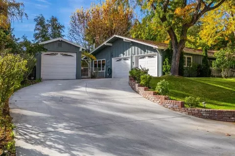 3682 Brookside Dr, Bishop, CA 93514 photo 4