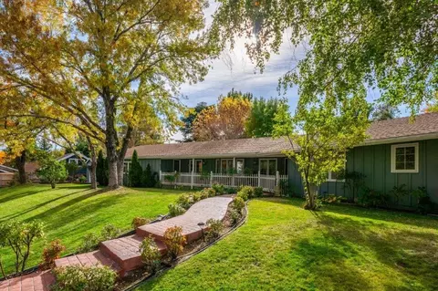 3682 Brookside Dr, Bishop, CA 93514 photo 8